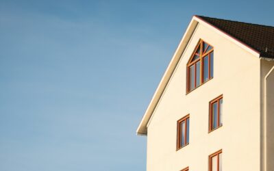 Peinture de façade à Gençay : protégez durablement votre maison des vents et de l’humidité